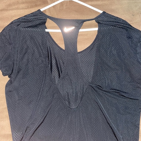 Nike dry fit top - Picture 3 of 3